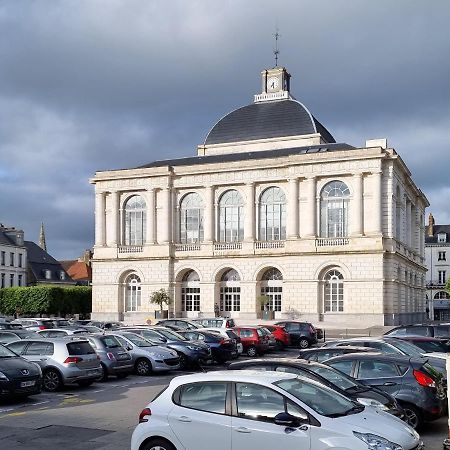 Bel Appart - Rez-De-Chaussee - Hyper Centre Saint-Omer  Exterior foto